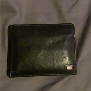 Tommy Hilfiger wallet